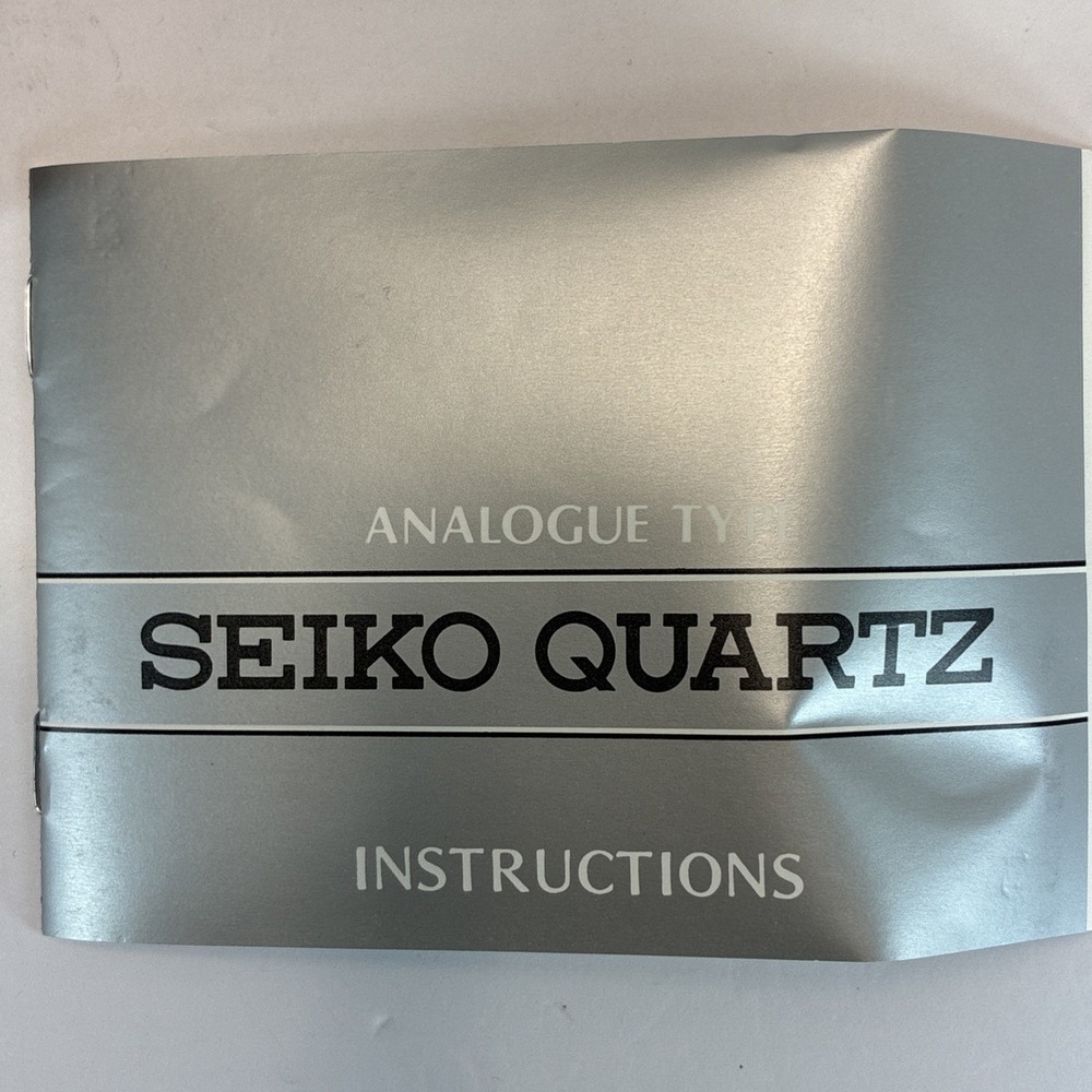 SEIKO SQ Watch Gold Dial Day/Date 5G23-8059 WR Silver Tone SS Bezel Band W/Box - Picture 7 of 17